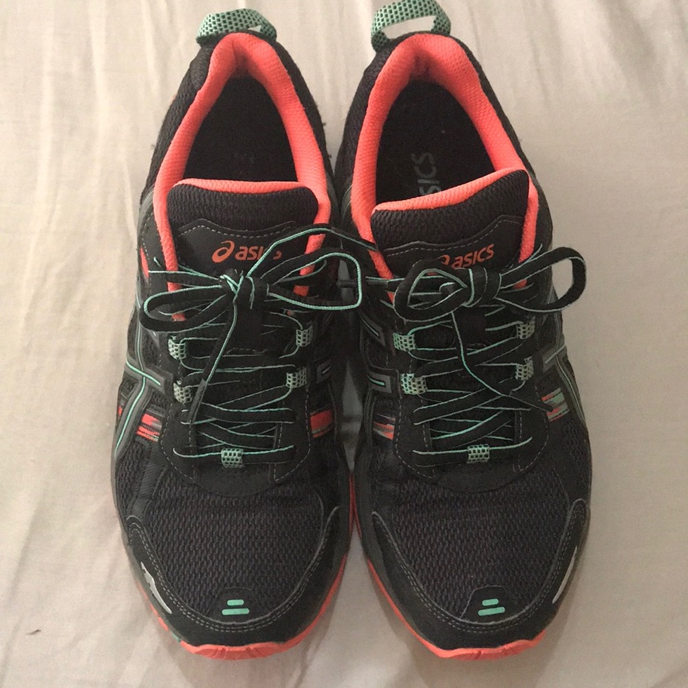 Size 8 Asics Running Shoes